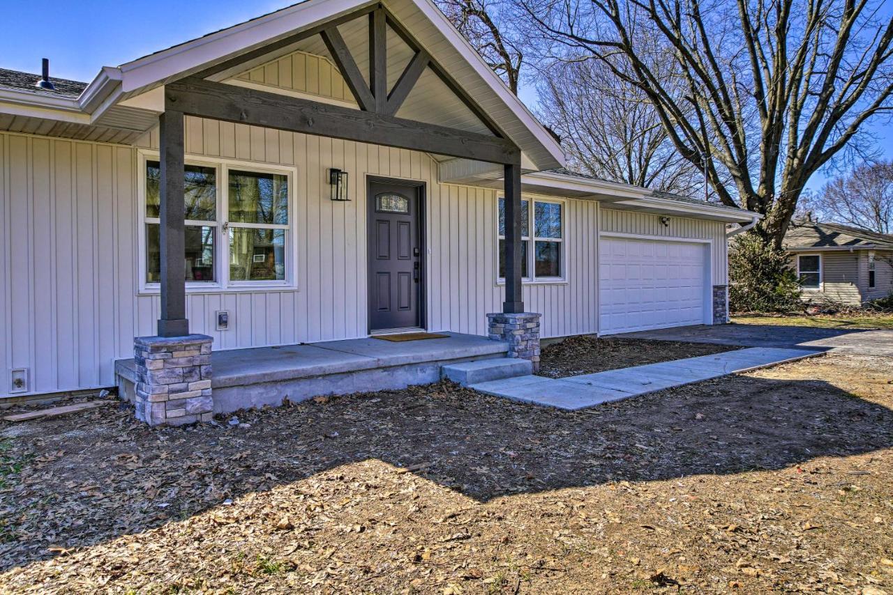 Ozark Retreat With Deck About 9 Mi To Downtown Springfieldヴィラ エクステリア 写真